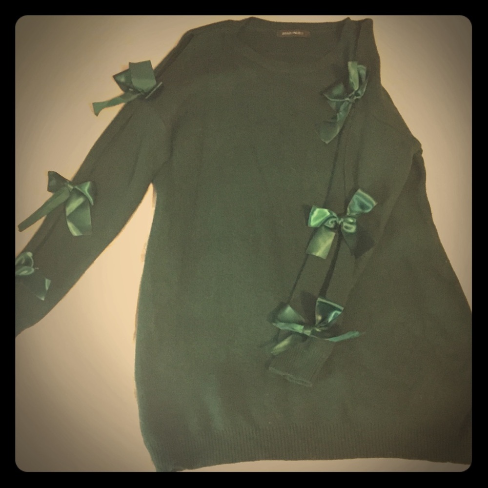 French slit sleeve bow sweater